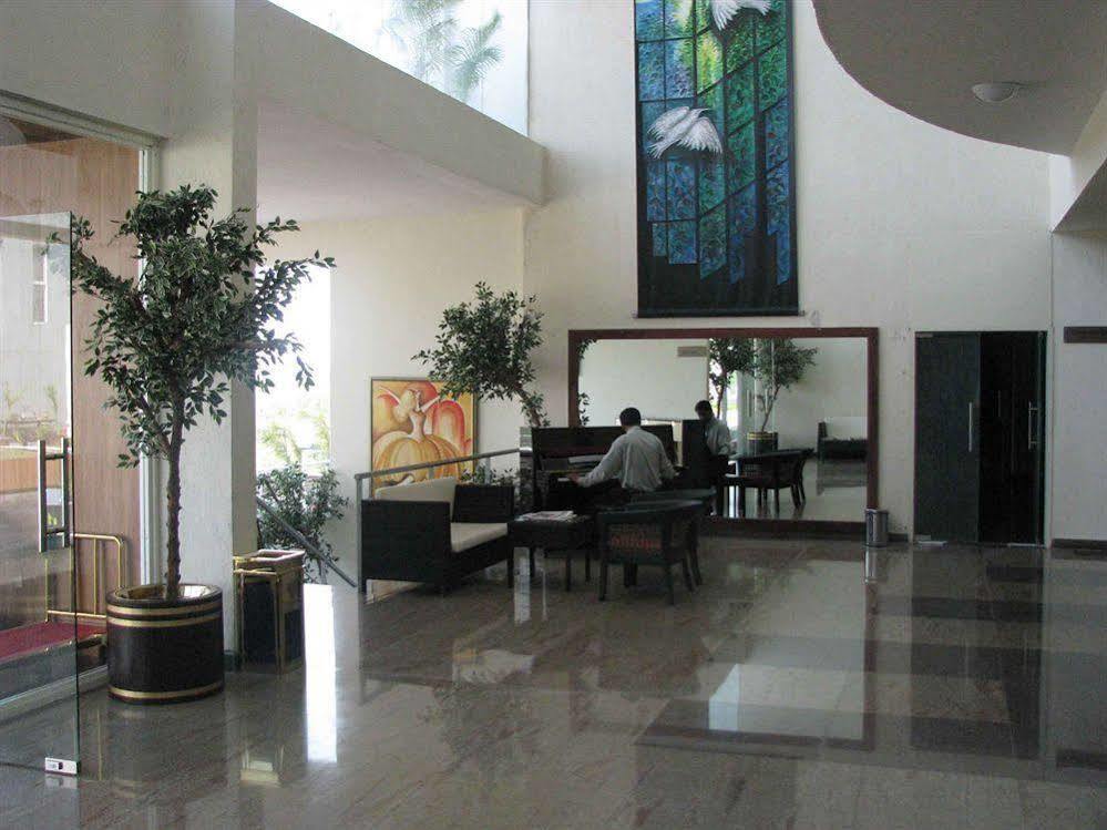 Inventree Hotels & Resort Hinjawadi Exterior photo